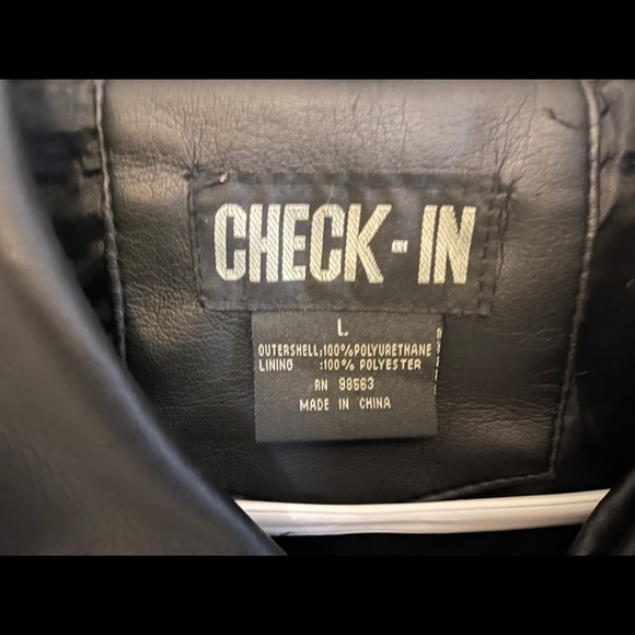 Check-In Men’s Black Vegan Leather Jacket - Picture 3 of 12